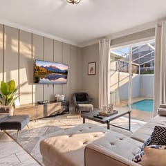 Magical Getaway with Private Pool, Top location