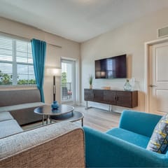 Stay Close to the Action, Spacious 3BR, Sleeps 8