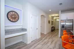 Home 6BR - Prime Location - Image 3