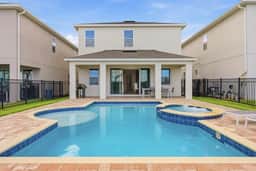 4BR Getaway, Spacious, Beautiful, Great Location - Image 4