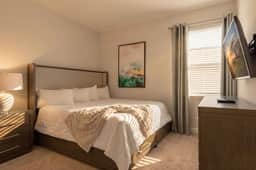 4BR Getaway, Spacious, Beautiful, Great Location - Image 2