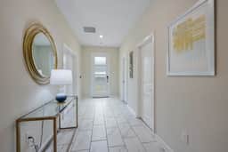 Charming Home, Ideal Location, Spacious, Game Room - Image 4