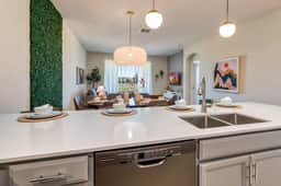 Chic 3BR Modern Condo, Spacious & Mickey-Themed - Image 4
