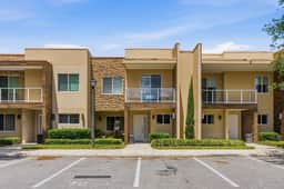 Chic 3BR Retreat, Patio with BBQ, all suites - Image 5