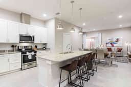 Chic 4 Bedroom at Summerville, Minutes from Disney - Image 4