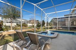 Chic 5Bed Retreat, Perfect for Family Getaways - Image 2
