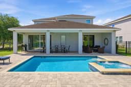 Chic 8BR All Suites with Pool and Game Room - Image 4
