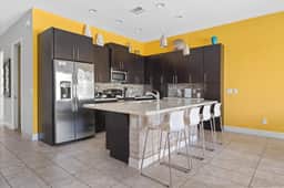 Comfortable Vacation Home up to 10 People - Image 4