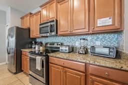 Cozy Home Near Disney Parks - Prime Location - Image 5