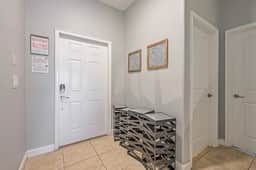 Cozy Home Near Disney Parks - Prime Location - Image 2