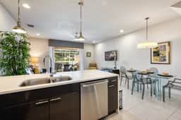 Distinctive Home, Private Pool - Image 3