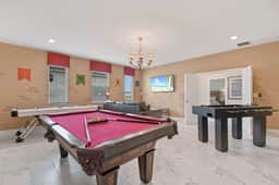 9BR Family Retreat, Private Pool, Storey Lake - Image 3