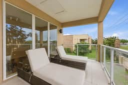 Magic Village 4BR, Spacious and Stylish - Image 5