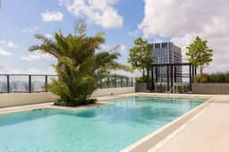 Miami 1BR Getaway for 4 Guests at The Crosby - Image 4