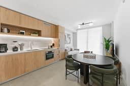 Miami 1BR Getaway for 4 Guests at The Crosby - Image 2