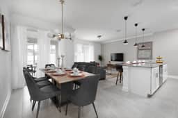 Modern Chic-Spacious, Private Pool, Prime Location - Image 3