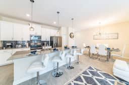 Modern Comfort 4BR Home with Pool - Image 5