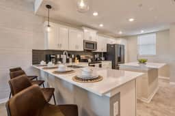 Modern Luxe Condo - Stunning Design - Image 4