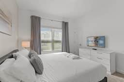 Modern design near Disney Top resort - Image 5