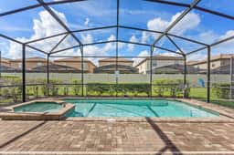 Pet Friendly Amazing 5 BR sleeps 10 - Image 3