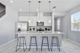 Savvy 4Bed Stay Near Orlando Attractions - Image 4