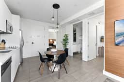 SoBe 2 Bedroom Near Ocean Drive - Image 5