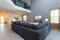 Spacious & Comfy Retreat, Prime Location, Amazing - Image 4