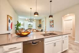 Spacious Modern Condo, Mickey and Game Room Fun - Image 5
