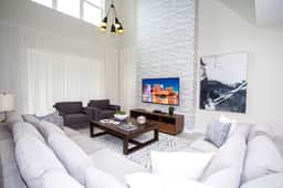 Stunning 5BR Home - Your Dream Getaway - Image 4