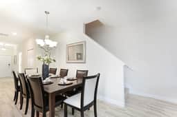 Stunning Storey Lake Villa, Prime Location - Image 3