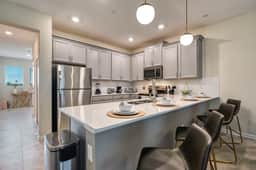 Stylish 3BR Condo, Spacious with Mickey Theme - Image 5