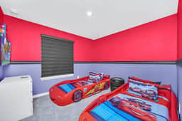 Stylish 5BR Home with Mickey & Cars Rooms - Image 4