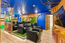 Unique Luxury Villa, Pool, Games and Themed Beds - Image 4