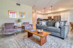 Urban Elegance - Modern Retreat - Image 3