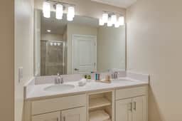 Urban Elegance - Modern Retreat - Image 5