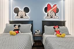Beautiful Home, Themed Rooms, Prime Location - Image 3