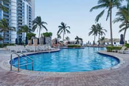 Luxury Beachfront Escape, Sunny Isles - Image 4