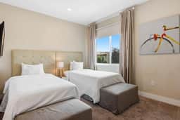 Stylish 4 Ensuite Home Near Disney, free BBQ grill - Image 4