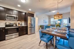 Spacious 3BR, Near Parks and Convention Center - Image 2