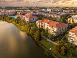 Luxury 3BR, Newly Renovated, Lake View, Vista Cay - Image 5