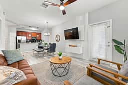 3BR Family Getaway, Prime Orlando Location - Image 2