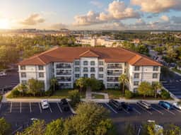 Spacious 3BR, Top Location Near Parks & Convention - Image 5