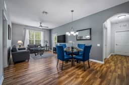 Vista Cay 3BR, Beautiful Lake View, Top Location - Image 2