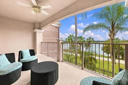 Luxury Lakeview Escape, 4BR condo, Newly Renovated - Image 3