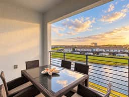 Charming Themed Stay/Lakeview/2 Clubhouses Access - Image 2