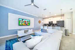 Luxury Townhome w Private Pool in ChampionsGate - Image 2