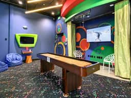 The Enclaves Signature  Modern Family Retreat - Image 2