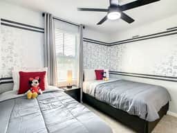 Mickey Themed Room • Resort Pool • 15 mi to Disney - Image 4