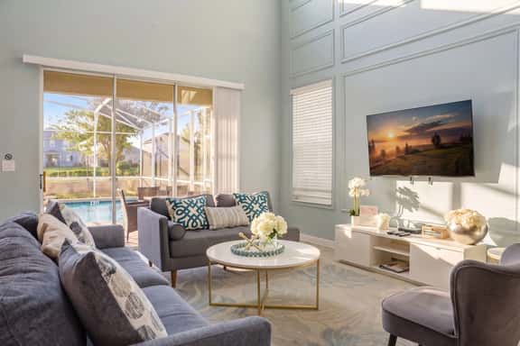 5BR Family Home, Pool, Theme Beds, Space, Location - Image 1