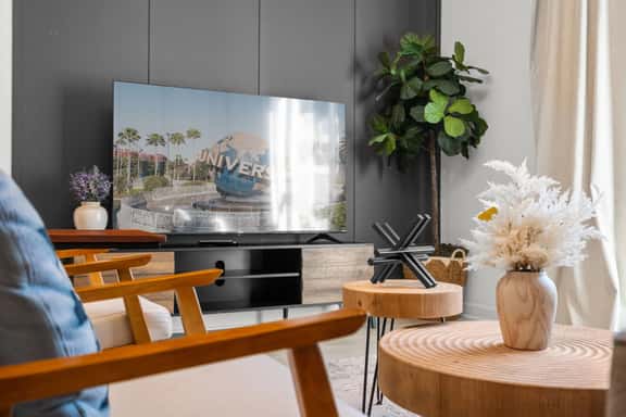 Amazing 4 Bedrooms  home with Pool close to Disney - Image 1